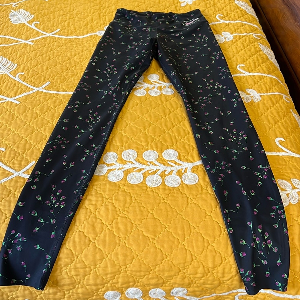 Nike xs leggings